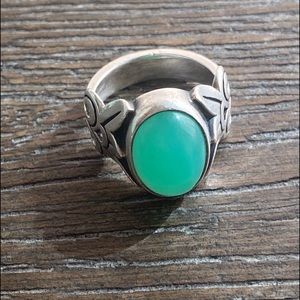 James Avery rare chrysoprase ring